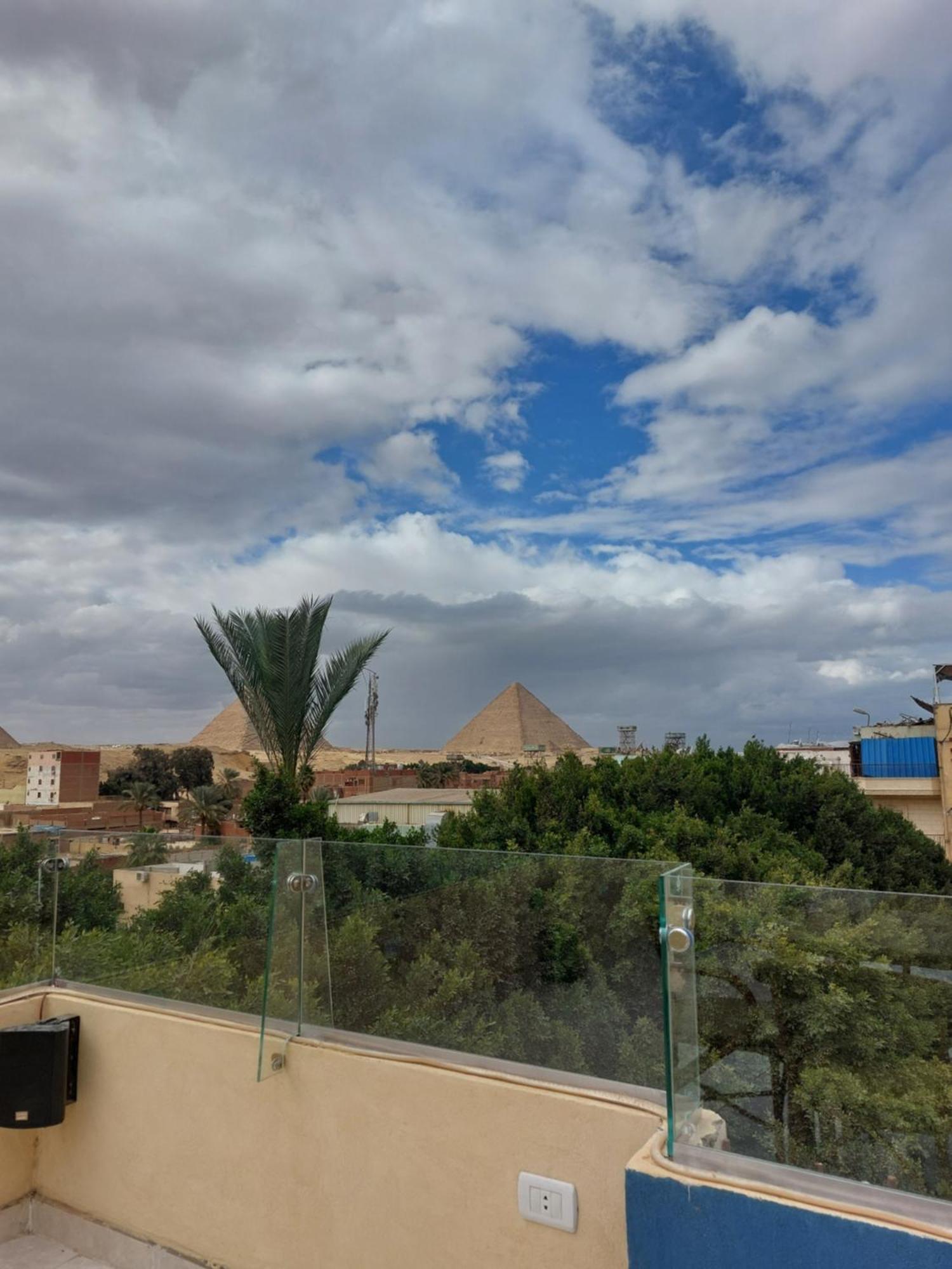 ホテル Regent Pyramids View Kafret el-Gabal エクステリア 写真