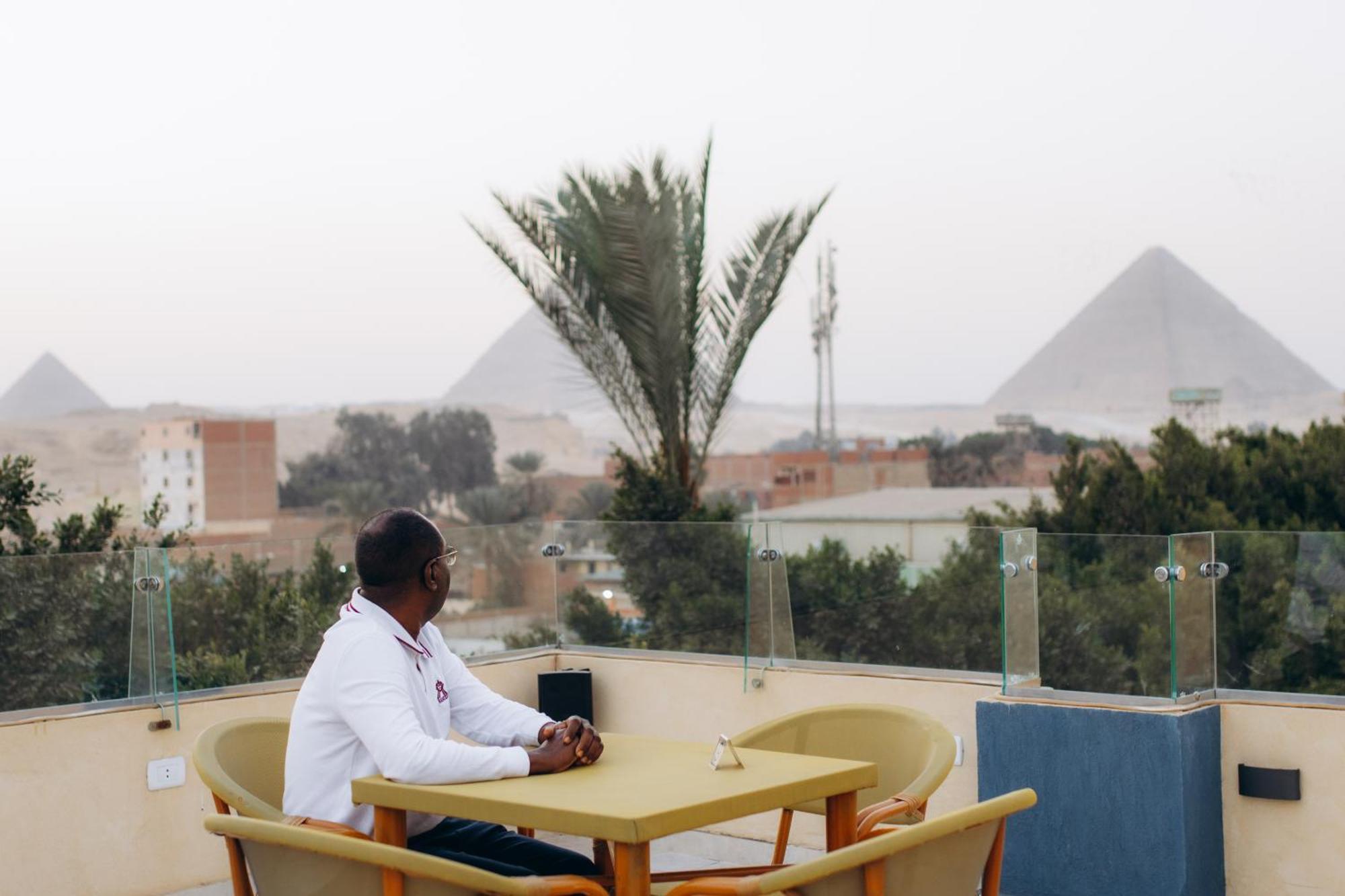 ホテル Regent Pyramids View Kafret el-Gabal エクステリア 写真